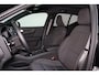 Volvo EX40 Twin Motor Performance Ultra Black Edition 82 kWh - Panorama/schuifdak - IntelliSafe Assist & Surround - 360º Camera - Harman/Kardon audio - Verwarmde voorstoelen, stuur & achterbank - Parkeersensoren voor & achter - Elektr. bedienb. voorstoelen met geheugen links - Draadloze tel. lader - Warmtepomp - Extra getint glas - 20' LMV