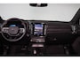 Volvo EX40 Twin Motor Performance Ultra Black Edition 82 kWh - Panorama/schuifdak - IntelliSafe Assist & Surround - 360º Camera - Harman/Kardon audio - Verwarmde voorstoelen, stuur & achterbank - Parkeersensoren voor & achter - Elektr. bedienb. voorstoelen met geheugen links - Draadloze tel. lader - Warmtepomp - Extra getint glas - 20' LMV