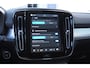 Volvo XC40 B4 211PK Automaat Plus Dark / Adaptive cruise control / Elektrische stoelen / Harman Kardon audio / Pilot assist / BLIS / Stoel en stuur verwarming / Elektrische achterklep / Parkeersensoren met camera / Google infotainment