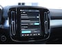 Volvo XC40 B4 211PK Automaat Plus Dark / Adaptive cruise control / Elektrische stoelen / Harman Kardon audio / Pilot assist / BLIS / Stoel en stuur verwarming / Elektrische achterklep / Parkeersensoren met camera / Google infotainment