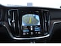 Volvo V60 T6 340PK Automaat Recharge AWD Inscription /  Bowers en Wilkins / Adaptieve cruise control/ Panoramadak/ 19” velgen/ BLIS/ Trekhaak/ Stoel en stuurwielverwarming/ Parkeersensoren met 360 Camera/ Elektrische stoelen met geheugen/ Apple carplay/ Keyless entry/ Head up display
