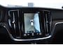 Volvo V60 T6 340PK Automaat Recharge AWD Inscription /  Bowers en Wilkins / Adaptieve cruise control/ Panoramadak/ 19” velgen/ BLIS/ Trekhaak/ Stoel en stuurwielverwarming/ Parkeersensoren met 360 Camera/ Elektrische stoelen met geheugen/ Apple carplay/ Keyless entry/ Head up display