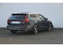 Volvo V60 T6 340PK Automaat Recharge AWD Inscription /  Bowers en Wilkins / Adaptieve cruise control/ Panoramadak/ 19” velgen/ BLIS/ Trekhaak/ Stoel en stuurwielverwarming/ Parkeersensoren met 360 Camera/ Elektrische stoelen met geheugen/ Apple carplay/ Keyless entry/ Head up display