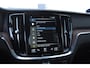 Volvo V60 T6 340PK Automaat Recharge AWD Inscription /  Bowers en Wilkins / Adaptieve cruise control/ Panoramadak/ 19” velgen/ BLIS/ Trekhaak/ Stoel en stuurwielverwarming/ Parkeersensoren met 360 Camera/ Elektrische stoelen met geheugen/ Apple carplay/ Keyless entry/ Head up display