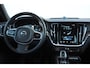 Volvo V60 T6 340PK Automaat Recharge AWD Inscription /  Bowers en Wilkins / Adaptieve cruise control/ Panoramadak/ 19” velgen/ BLIS/ Trekhaak/ Stoel en stuurwielverwarming/ Parkeersensoren met 360 Camera/ Elektrische stoelen met geheugen/ Apple carplay/ Keyless entry/ Head up display