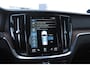 Volvo V60 T6 340PK Automaat Recharge AWD Inscription /  Bowers en Wilkins / Adaptieve cruise control/ Panoramadak/ 19” velgen/ BLIS/ Trekhaak/ Stoel en stuurwielverwarming/ Parkeersensoren met 360 Camera/ Elektrische stoelen met geheugen/ Apple carplay/ Keyless entry/ Head up display