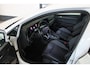 Volkswagen Golf 1.5 eTSI R-Line | Incl. 12 maanden garantie | Adaptieve cruise control | Climate control | Stoel/stuur verwarming | Apple carplay/Android auto | DAB radio | Parkeercamera |