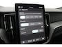 Volvo XC60 T6 Plug-in hybrid Plus Black Edition | FACELIFT | Panoramadak | Head-Up | 360 Camera | Trekhaak