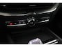 Volvo XC60 T6 Plug-in hybrid Plus Black Edition | FACELIFT | Panoramadak | Head-Up | 360 Camera | Trekhaak