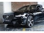 Volvo V90 T8 AWD R-Design | Navigatie | Parkeercamera | BLIS | Semi-Electrische Wegklapbare Trekhaak | Climate Control | Stoelverwarming | Stuurwielverwarming | Cruise Control | Dealeronderhouden
