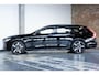 Volvo V90 T8 AWD R-Design | Navigatie | Parkeercamera | BLIS | Semi-Electrische Wegklapbare Trekhaak | Climate Control | Stoelverwarming | Stuurwielverwarming | Cruise Control | Dealeronderhouden