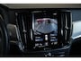 Volvo V90 T8 AWD R-Design | Navigatie | Parkeercamera | BLIS | Semi-Electrische Wegklapbare Trekhaak | Climate Control | Stoelverwarming | Stuurwielverwarming | Cruise Control | Dealeronderhouden