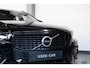 Volvo V90 T8 AWD R-Design | Navigatie | Parkeercamera | BLIS | Semi-Electrische Wegklapbare Trekhaak | Climate Control | Stoelverwarming | Stuurwielverwarming | Cruise Control | Dealeronderhouden