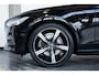 Volvo V90 T8 AWD R-Design | Navigatie | Parkeercamera | BLIS | Semi-Electrische Wegklapbare Trekhaak | Climate Control | Stoelverwarming | Stuurwielverwarming | Cruise Control | Dealeronderhouden