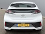 Hyundai Ioniq Comfort EV 38 kWh / Fabrieksgarantie tot 1/2027 / SOH 100% / Batterijgarantie 8 jaar / Stoel-Stuurverwarming / Apple Carplay/Android Auto / Automaat / Navigatie /