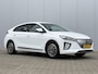 Hyundai Ioniq Comfort EV 38 kWh / Fabrieksgarantie tot 1/2027 / Stoel-Stuurverwarming / Apple Carplay/Android Auto / Automaat / Navigatie /