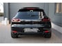 Porsche Macan 3.0 GTS 360PK NL Auto | Luchtvering PASM | Pano | Sportuitlaat | Lederpack | Alcantara Hemel | Sportchrono | Led | Stoelverwarming | Sport Chrono | Stuurverwarming | Bose Sound | PDLS+ | Kane Assist | Sportstoelen GTS | 360PK | Camera | 21" | V6 |Cruise Control | Dab+ | Memory | Dealer Onderhouden | N.P €140.129,-