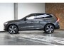 Volvo XC60 T8 Plug-in hybrid AWD Ultra Dark | 360° Parkeercamera | Stoelverwarming | 21'' Lichtmetalen velgen | Luchtvering | Electrische Wegklapbare Trekhaak | Harman Kardon Premium Audio | Google Infotainment | Longe Range