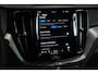 Volvo XC60 T8 Plug-in hybrid AWD Ultra Dark | 360° Parkeercamera | Stoelverwarming | 21'' Lichtmetalen velgen | Luchtvering | Electrische Wegklapbare Trekhaak | Harman Kardon Premium Audio | Google Infotainment | Longe Range