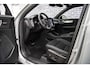 Volvo XC40 2.0 B4 Plus Black Edition | Lounge Pack | Panoramadak | Nubuck Interieur | 360 Camera | Verwarmbare Vorruit |