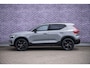 Volvo XC40 2.0 B4 Plus Black Edition | Lounge Pack | Panoramadak | Nubuck Interieur | 360 Camera | Verwarmbare Vorruit |