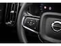 Volvo XC40 2.0 B4 Plus Black Edition | Lounge Pack | Panoramadak | Nubuck Interieur | 360 Camera | Verwarmbare Vorruit |