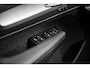 Volvo XC40 2.0 B4 Plus Black Edition | Lounge Pack | Panoramadak | Nubuck Interieur | 360 Camera | Verwarmbare Vorruit |