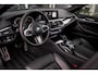 BMW 5-Serie BMW M550d xDrive High Executive | incl. BTW | 2e eigenaar | Stoelverwarming & -ventilatie | Stuurverwarming | Harman-kardon | Keyless entry | Softclose | 360 camera | Trekhaak | ➡️  BMW 5-serie M550d xDrive High Executive | incl. BTW | 2e eigenaar | Stoelverwarming & -ventilatie | Stuurverwarming | Harman-kardon | Keyless entry | Softclose | 360 camera | Trekhaak |