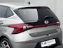 Hyundai i20 1.0 T-GDI Comfort 120pk Automaat / Als nieuw 1.056 km / Navigatie / Stuur-, stoel- en achterbankverwarming / BOSE / Apple Carplay Android / 17" LM wielen + All Season banden /