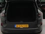 Volkswagen ID.4 Tech 77 kWh | Apple Carplay & Android Auto | Voorstoelen Verwarmd | Keyless Entry & Start | DAB | Dodehoekdetectie | Navigatie | Parkeersensoren Voor én Achter | Adaptive Cruise Control |