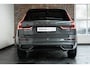 Volvo XC60 T6 Plug-in hybrid AWD Plus Dark | Harman Kardon Premium Audio | Blond Lederen Bekleding | Nieuw Model | 20'' Lichtmetalen Velgen | Head-Up Display | Panoramadak | 360° Parkeercamera | Parkeersensoren voor + achter