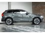 Volvo XC60 T6 Plug-in hybrid AWD Plus Dark | Harman Kardon Premium Audio | Blond Lederen Bekleding | Nieuw Model | 20'' Lichtmetalen Velgen | Head-Up Display | Panoramadak | 360° Parkeercamera | Parkeersensoren voor + achter
