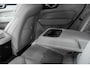 Volvo XC60 T6 Plug-in hybrid AWD Plus Dark | Harman Kardon Premium Audio | Blond Lederen Bekleding | Nieuw Model | 20'' Lichtmetalen Velgen | Head-Up Display | Panoramadak | 360° Parkeercamera | Parkeersensoren voor + achter