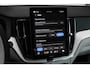 Volvo XC60 T6 Plug-in hybrid AWD Plus Dark | Harman Kardon Premium Audio | Blond Lederen Bekleding | Nieuw Model | 20'' Lichtmetalen Velgen | Head-Up Display | Panoramadak | 360° Parkeercamera | Parkeersensoren voor + achter