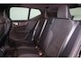 Volvo XC40 Recharge Plus - IntelliSafe Assist & Surround - Parkeercamera achter - Verwarmde voorstoelen & stuur - Parkeersensoren voor & achter - Draadloze tel. lader - Apple Carplay & Android Auto - Warmtepomp - Extra getint glas - Elektr. inklapbare trekhaak - 20' LMV
