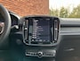 Volvo XC40 Single Motor Extended Range Ultimate 82 kWh | Trekhaak | 360 Graden Camera | Adaptieve Cruise Control | Panoramadak | Verwarmbare Voorstoelen- en Stuurwiel | BLIS Dodehoekdetectie |