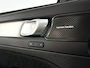 Volvo XC40 B4 Plus Dark Modeljaar 2026 | Parkeercamera | Stoel- en Stuurverwarming | Harman Kardon | Trekhaak