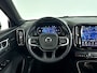 Volvo XC40 B4 Plus Dark Modeljaar 2026 | Parkeercamera | Stoel- en Stuurverwarming | Harman Kardon | Trekhaak