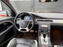 Volvo V70 2.5T 231PK R-Design / Trekhaak / Xenon / Leder / PDC / 18" Lichtmetaal