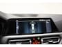 BMW 3-Serie 320e Business Edition Plus Aut. [ Live-Cockpit Sportstoelen Navi.Prof ]