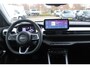 Jeep Avenger 1.2 110PK e-Hybrid SUMMIT | STOEL/VOORRUIT VERWARMING | DRAADLOZE APPLE CARPLAY/ANDROID AUTO | NAVIGATIE | ACHETRUITRIJ CAMERA | KEYLESS ENTRY/START | PARKEERSENSOREN VOOR EN ACHTER | ELEKTRISCH BEDIENBARE ACHTERKLEP | VERWARMBARE VOORRUIT/VOORSTOELEN | 18" LICHTMETALEN VELGEN | ADAPTIVE CRUISE CONTROL | DODEHOEK DETECTIE | JBL AUDIO SYSTEM |