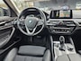 BMW 5-Serie Touring 520i High Executive Sport Line | Automaat | Trekhaak | Navi | Stoel & stuurverwarming | Camera |