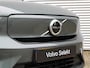 Volvo EX40 Single Motor Extended Range Plus Automaat / / Panoramadak / Microtech Nubuck bekleding / Privacy Glass / All seasonbanden / 17% bijtelling 2025