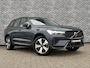 Volvo XC60 2.0 T6 Plug-in hybrid AWD Plus Dark | Trekhaak | 360-graden camera | All-season banden | Verwarmbare stoelen en achterbank | Apple Car Play/Android Auto | Elektrisch schuif/kantel Panoramadak | Adaptieve Cruise Control |