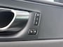 Volvo XC60 2.0 T6 Plug-in hybrid AWD Plus Dark | Trekhaak | 360-graden camera | All-season banden | Verwarmbare stoelen en achterbank | Apple Car Play/Android Auto | Elektrisch schuif/kantel Panoramadak | Adaptieve Cruise Control |