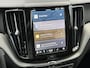 Volvo XC60 2.0 T6 Plug-in hybrid AWD Plus Dark | Trekhaak | 360-graden camera | All-season banden | Verwarmbare stoelen en achterbank | Apple Car Play/Android Auto | Elektrisch schuif/kantel Panoramadak | Adaptieve Cruise Control |