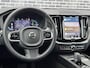 Volvo XC60 2.0 T6 Plug-in hybrid AWD Plus Dark | Trekhaak | 360-graden camera | All-season banden | Verwarmbare stoelen en achterbank | Apple Car Play/Android Auto | Elektrisch schuif/kantel Panoramadak | Adaptieve Cruise Control |