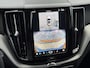Volvo XC60 2.0 T6 Plug-in hybrid AWD Plus Dark | Trekhaak | 360-graden camera | All-season banden | Verwarmbare stoelen en achterbank | Apple Car Play/Android Auto | Elektrisch schuif/kantel Panoramadak | Adaptieve Cruise Control |