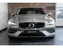 Volvo V60 B3 Business Pro | Adaptive Cruise Control | Parkeersensoren voor + achter | Parkeercamera | BLIS | Dealeronderhouden | 1ste Eigenaar | Navigatie | Keyless Start | Climate Control