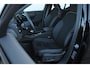 Volvo XC40 T4 211PK Automaat Plus Dark / Elektrische stoelen met geheugen / stuur - en stoelverwarming / Cruise control / Harman kardon audio / elektrische achterklep / Parkeersensoren met camers